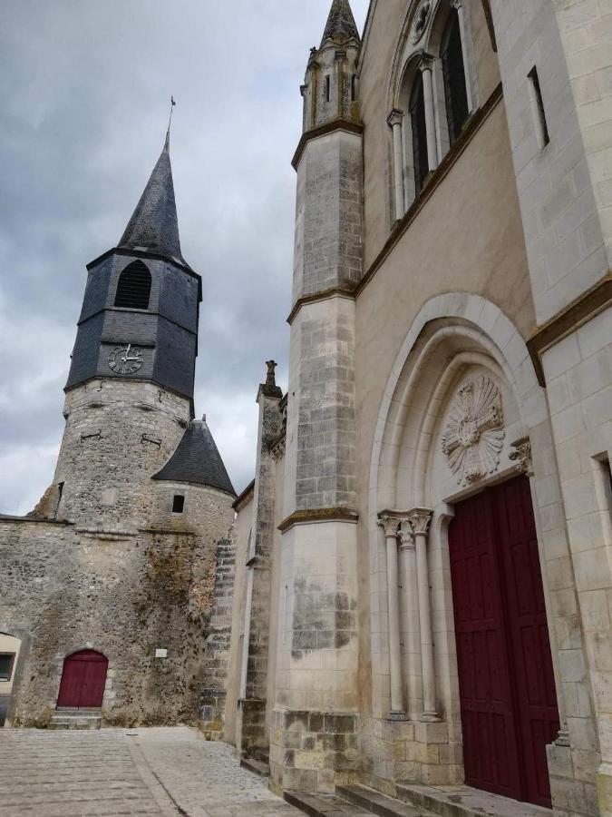 Le Loft Montargis Gien Maison De Ville Sainte Genevieve des Bois Bagian luar foto